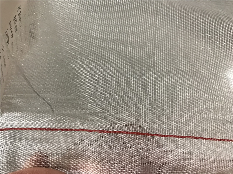 Jak używać siatki przeciw owadom do szklarni, aby zapobiegać szkodnikom