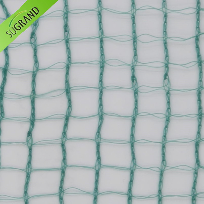 Kwadratowa ciemnozielona siatka żniwna o gramaturze 31 g/m2