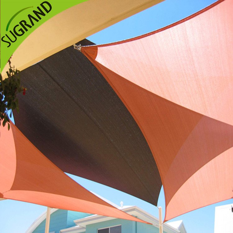 Schronienie na okładce samochodu Red Sun Shade