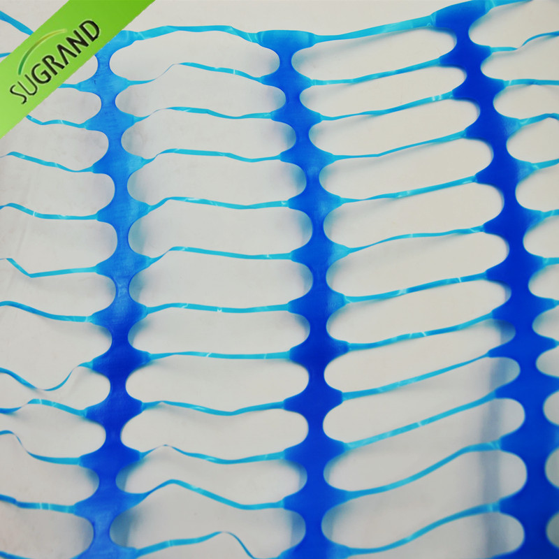 Niebieska siatka ogrodzeniowa o gramaturze 60gsm