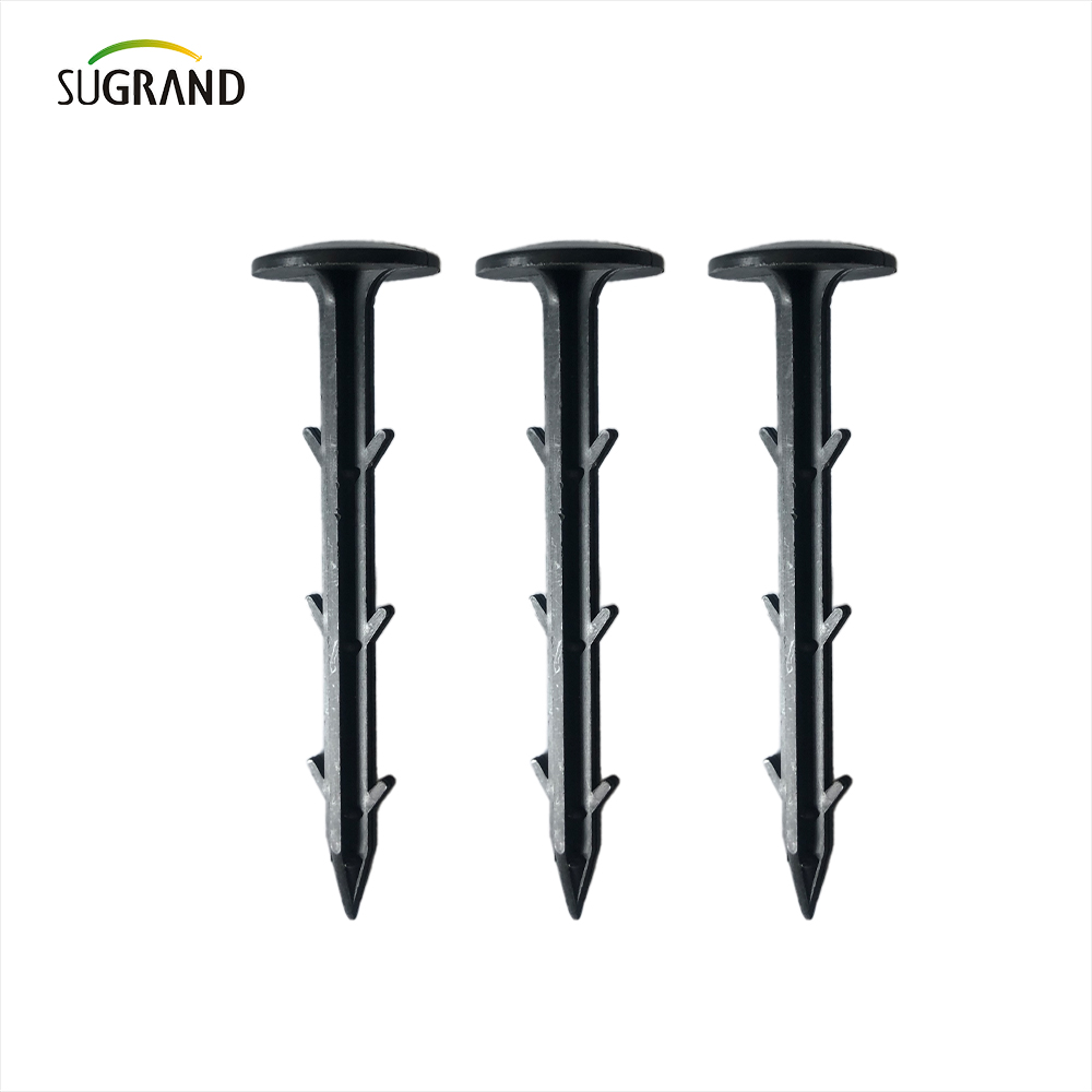 Plastikowe czarne ziemia paznokcie stałe tkaniny ogrodnicze nie są łatwe do zdejmowania