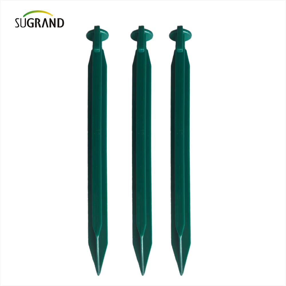 Plastikowe czarne ziemia paznokcie stałe tkaniny ogrodnicze nie są łatwe do zdejmowania