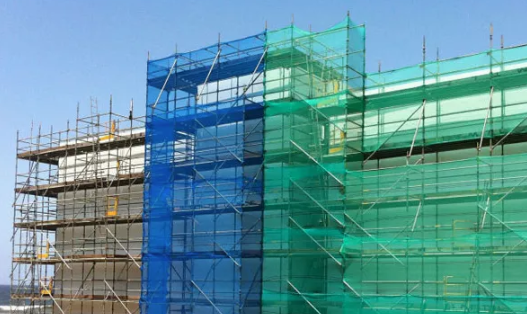 siatka zabezpieczająca rusztowanie